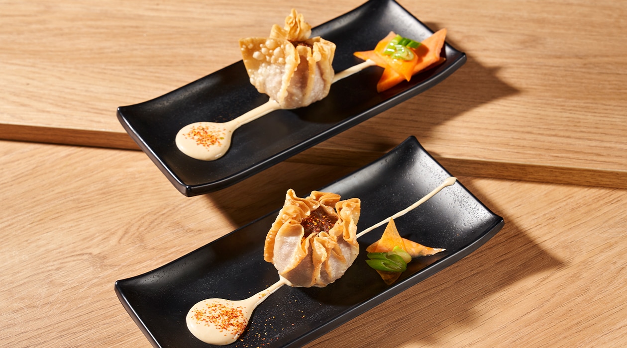 Shumai rellenos de carne de cerdo y jengibre fritos, con salsa especiada de soja y miel – - Receta - UFS