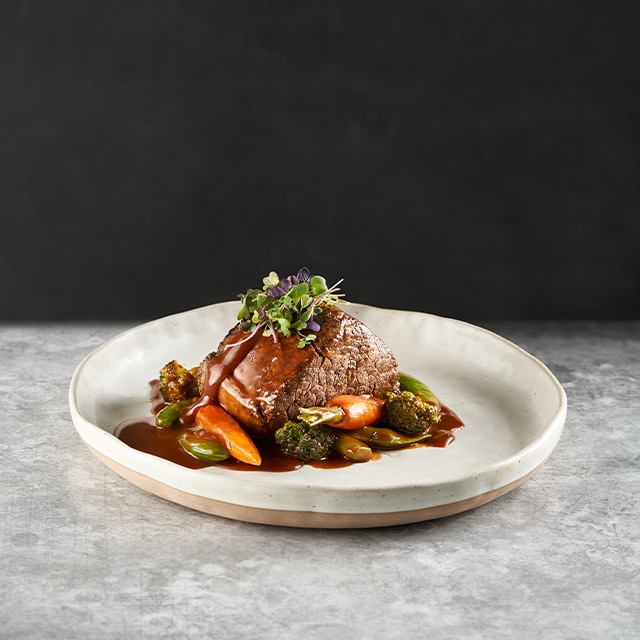 Solomillo de ternera con Salsa Demi-glace Solomillo de ternera con Salsa Demi-glace