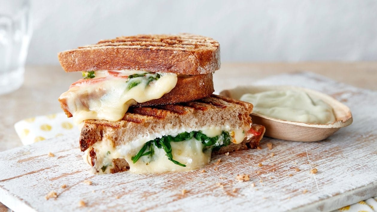 Sándwich Le club con queso tostado – – Receta UFS