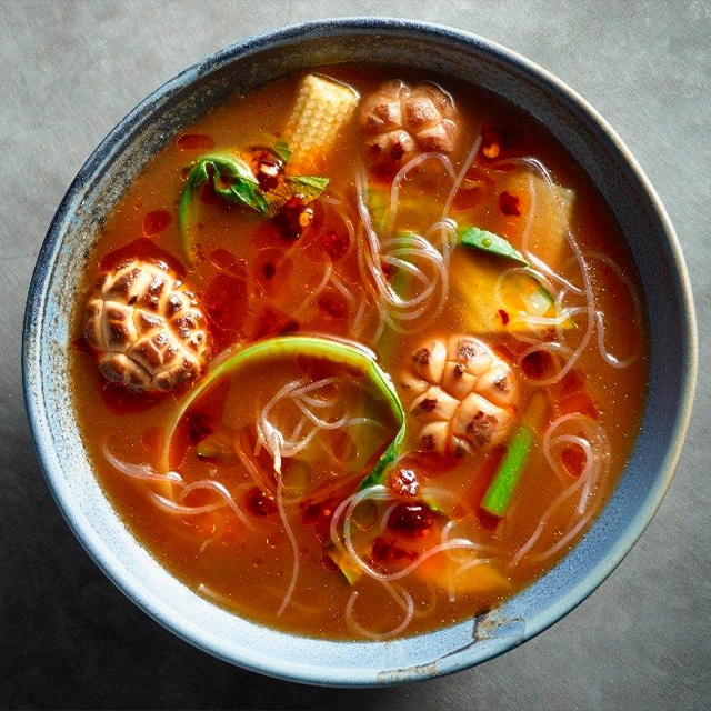 Sopa Picante Agridulce Tailandesa