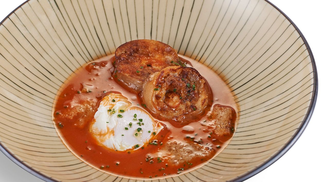 Sopa de ajo con manitas, carabineros y poché – - Receta - UFS