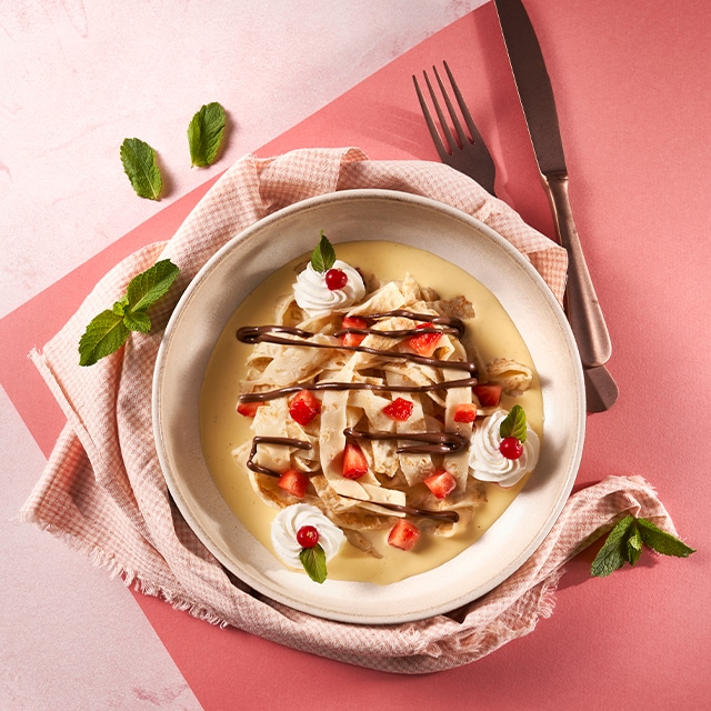 Tagliatelles con crema de vainilla y Nocilla Tagliatelles con crema de vainilla y Nocilla