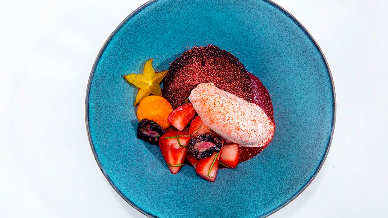 Tarta de chocolate "Minute" con helado de vainilla y ensalada de frutas – - Receta - UFS Tarta de chocolate "Minute" con helado de vainilla y ensalada de frutas – - Receta - UFS