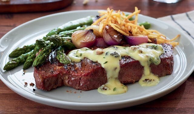 Tira de Ternera al estilo New York con salsa de colmenillas – - Receta - UFS Tira de Ternera al estilo New York con salsa de colmenillas – - Receta - UFS