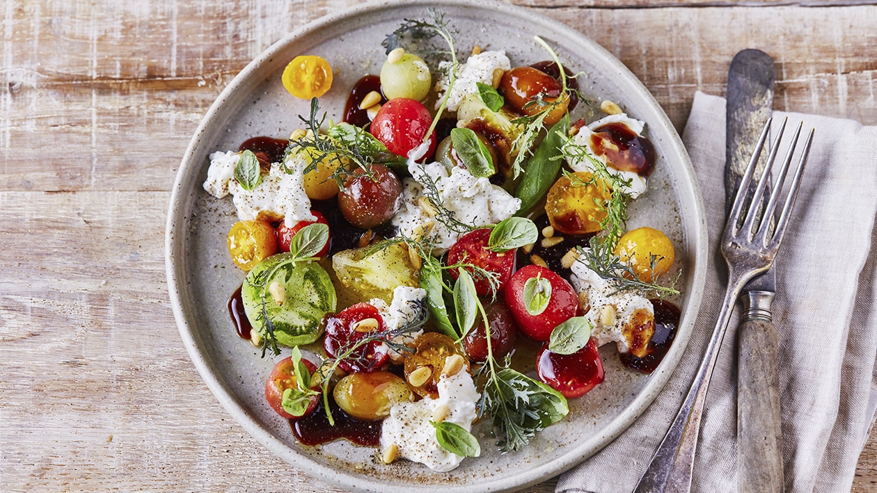 Ensalada de burrata y tomates con salsa balsámica – - Receta - UFS Ensalada de burrata y tomates con salsa balsámica – - Receta - UFS
