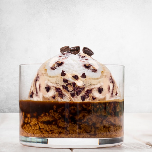 Café con helado de Baileys