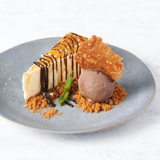Cheesecake con toffee chocolate y avellanas Cheesecake con toffee chocolate y avellanas