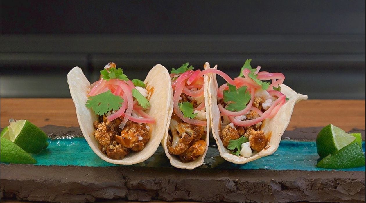 Tacos de coliflor con salsa mole – - Receta - UFS