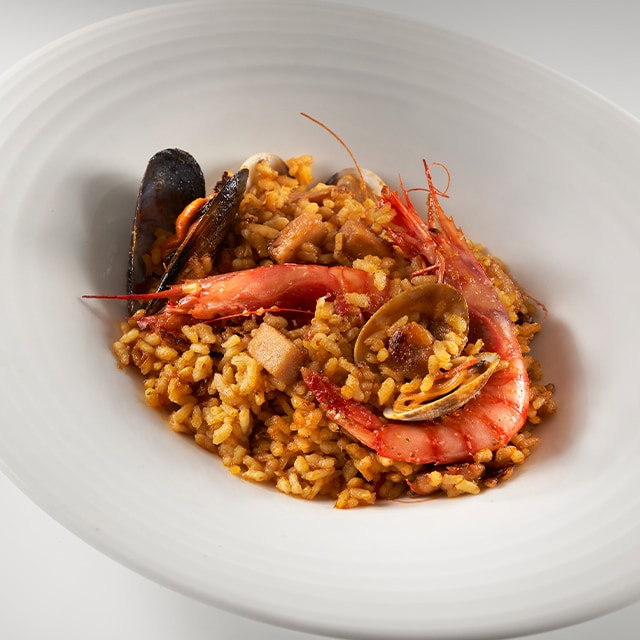 Paella clásica de marisco Paella clásica de marisco