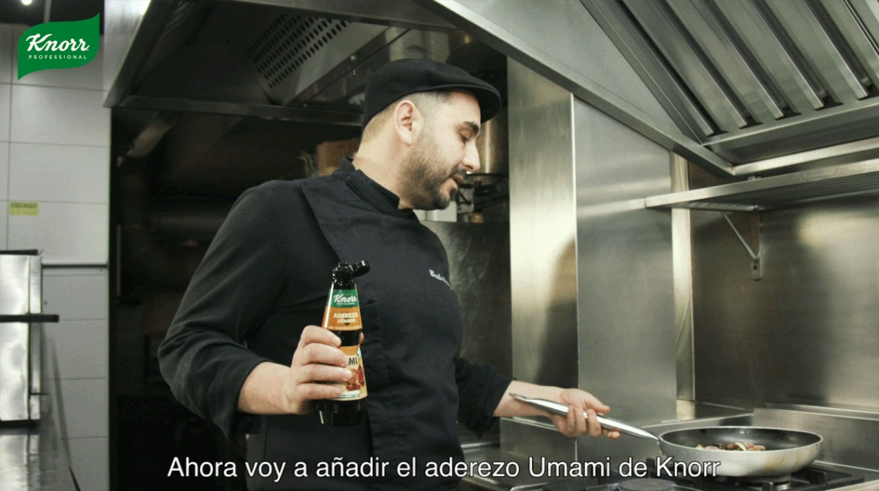 chef emilio with aderezo umami knorr