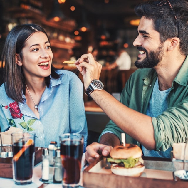 Promociona el día de San Valentín con burgers únicas y diferénciate
