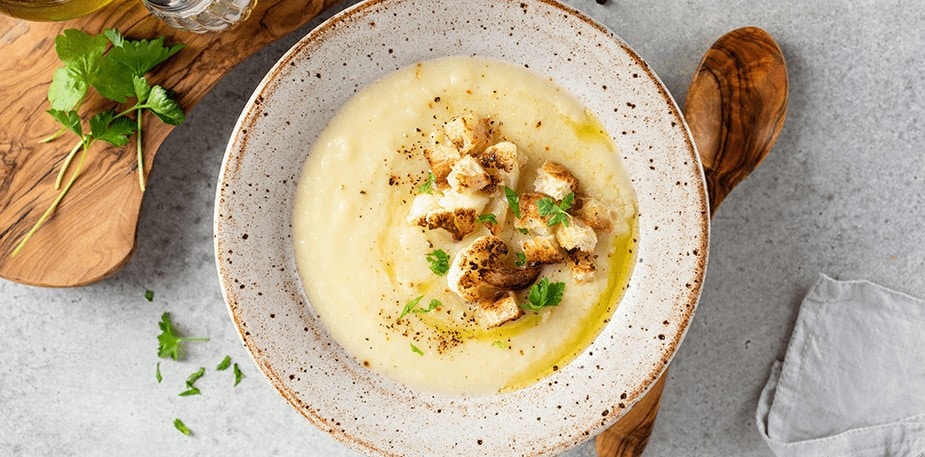 Cómo cocinar el caldo perfecto como base para tus recetas