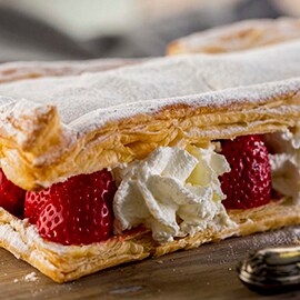 Receta de tarta de hojaldre con fresas Receta de tarta de hojaldre con fresas