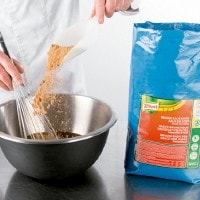 Diluir el producto tan sólo con agua fría. Diluir el producto tan sólo con agua fría.