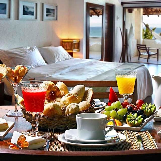 Ofrece un Room Service exclusivo