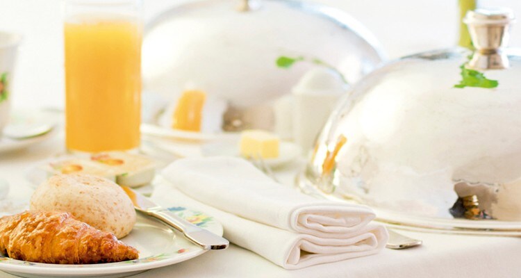 Room Service 24 horas Room Service 24 horas