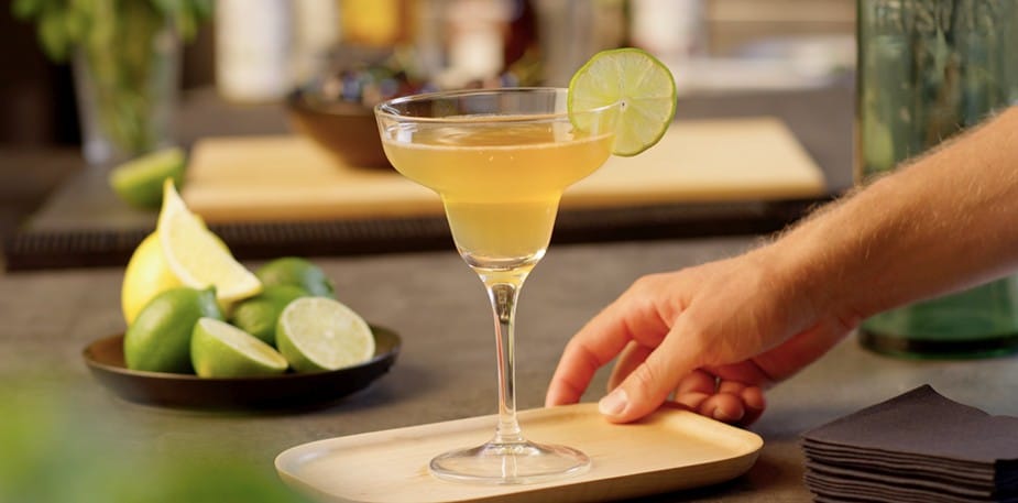 Aprovecha al máximo el bar de tu piscina