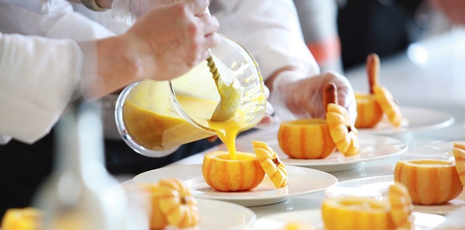 Cómo sacar el mayor partido al room service