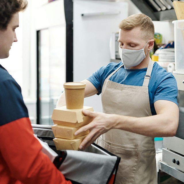 Razones para implementar el delivery y take away en tu local Razones para implementar el delivery y take away en tu local