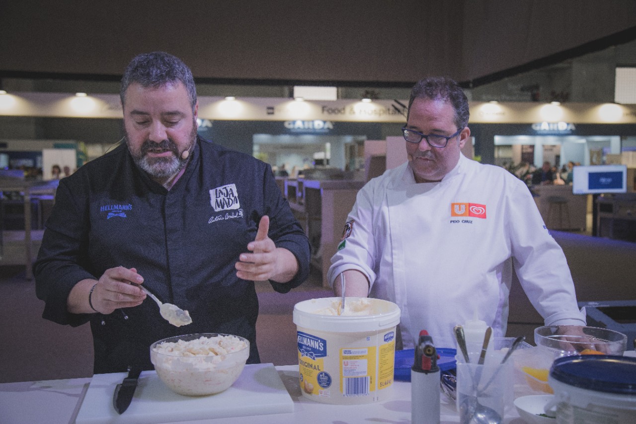 Show cooking Ensaladilla rusa y Casual Food by Hellmann's Alimentaria 2024